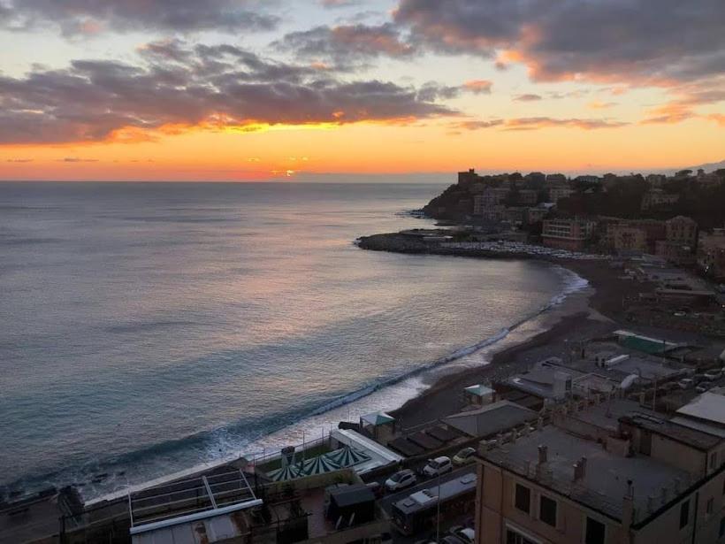 Gaslini Sea House Apartment Genoa Bagian luar foto